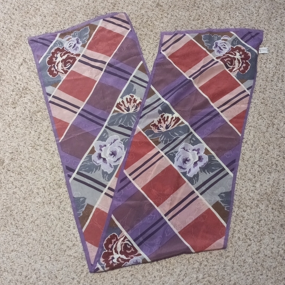 OSCAR de la RENTA 100% silk scarf, made in Japan